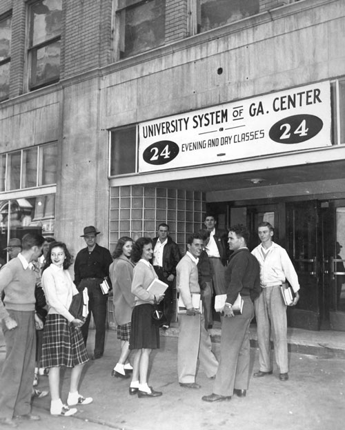 Students in the 1950s in front of the University System of Georgia Center