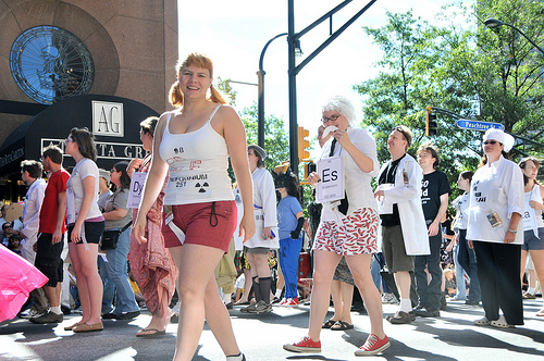 Walkers in the Dragon*Con parade labeled as different elements.